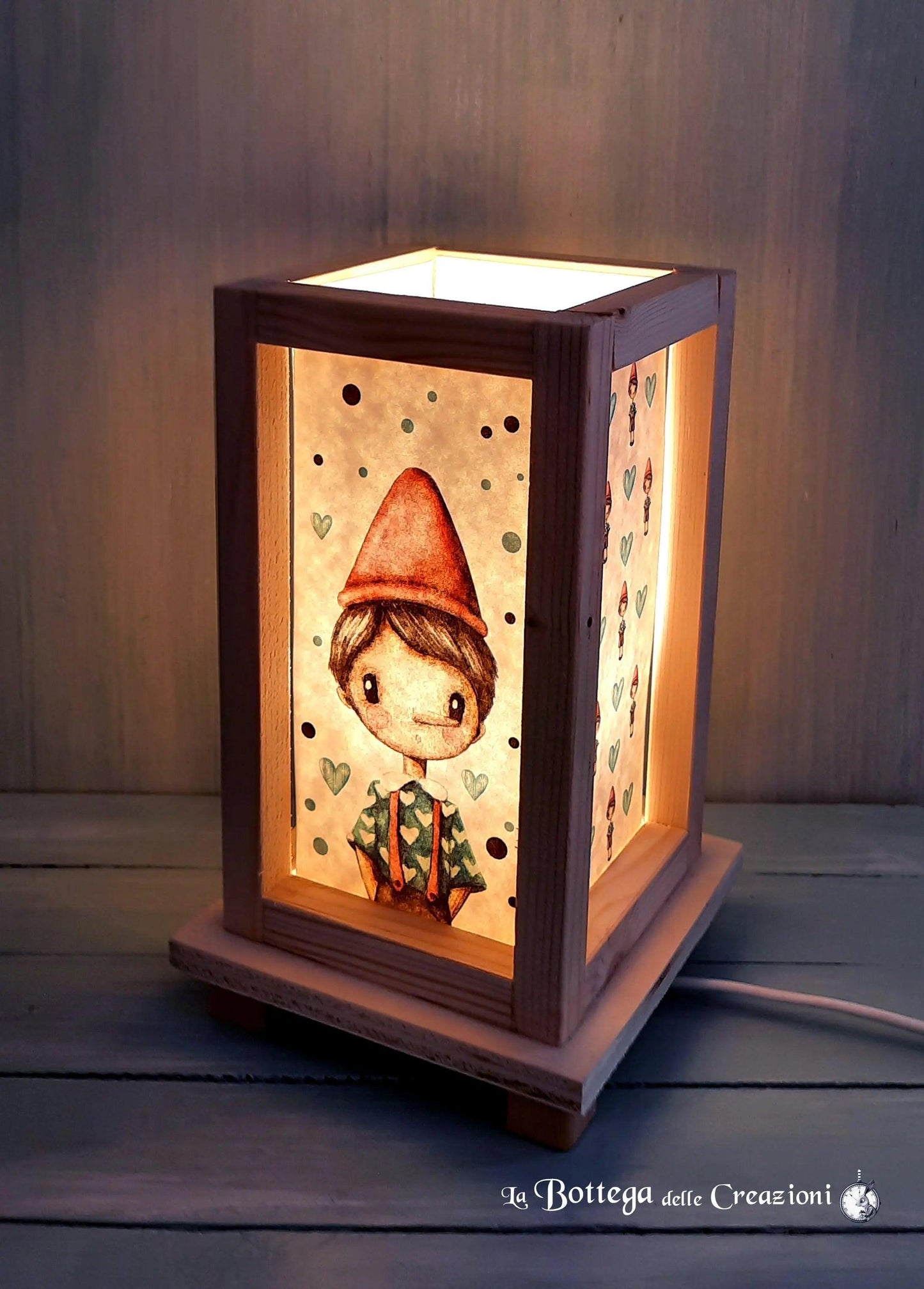 Lampade in Legno Pinocchio - Idee regalo originali - Prodotti artigianali  ispirati alla fiaba di Pinocchio